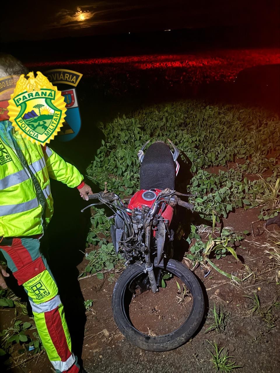 eb69e178-91b5-46b7-8122-ce37c3fa6471 Grave Acidente na PR-090 em Sertanópolis Resulta em Duas Mortes
